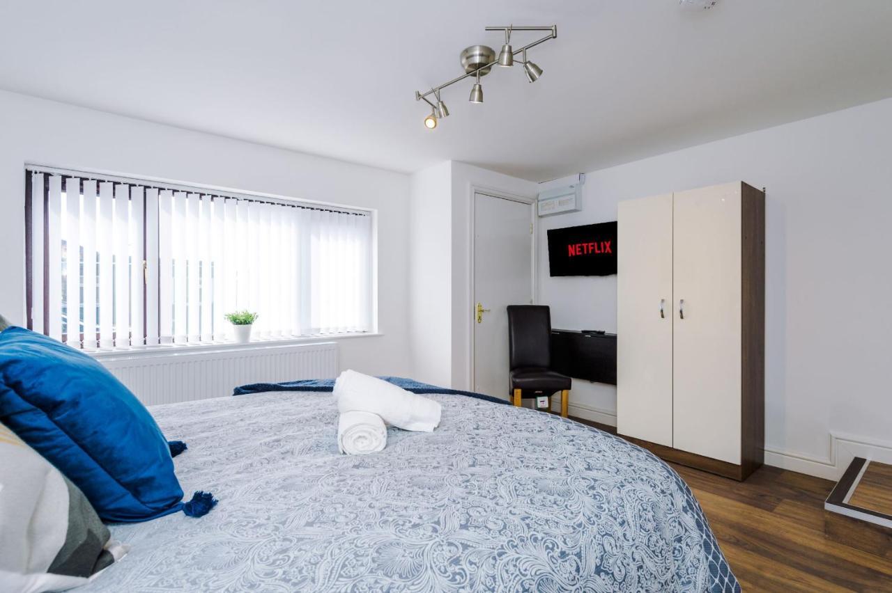 Sunshine Cottage By Happy Sunshine Stay Golborne Kültér fotó